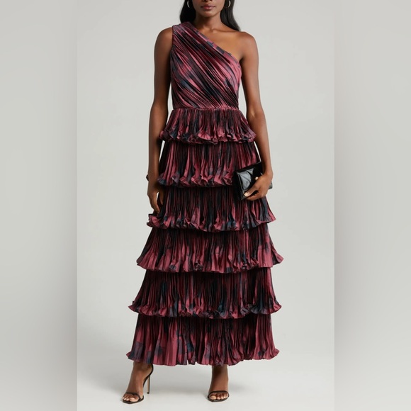 Hutch Enza Tiered One-Shoulder Gown - Picture 3 of 8